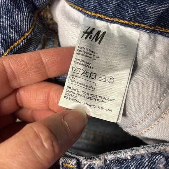 H&M Distressed Denim Skirt - Picture 6 of 6